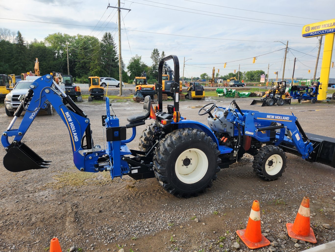 New Holland Workmaster 25 compact tractor with loader & backhoe