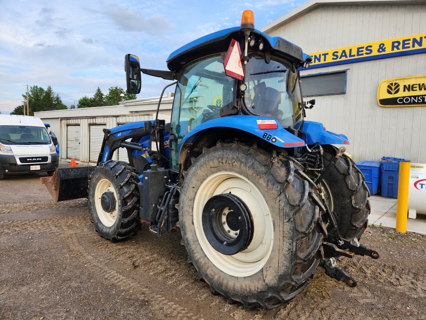 New Holland T5.100 T6.175 tractors