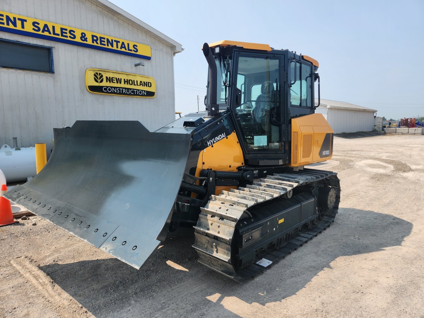 Hyundai HD100 dozer