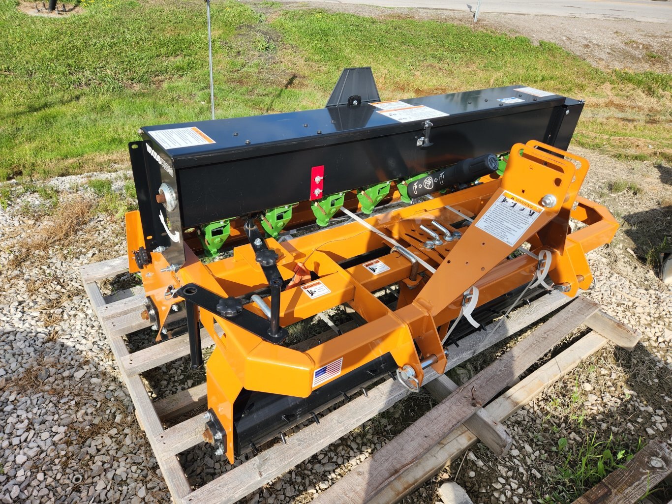 Woods CSS60 seeder