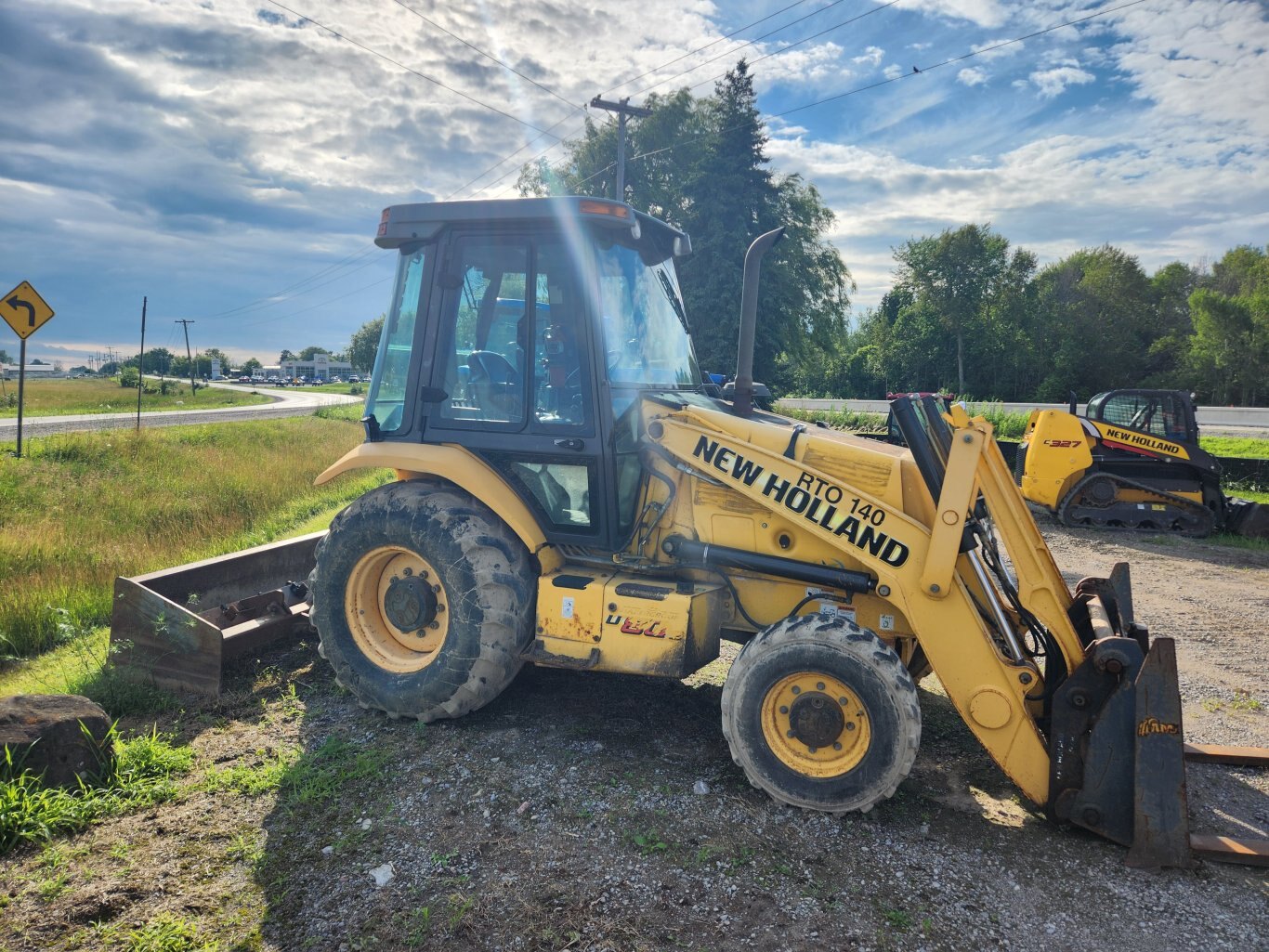 New Holland U80B Industrial Tractor/Skip Loader