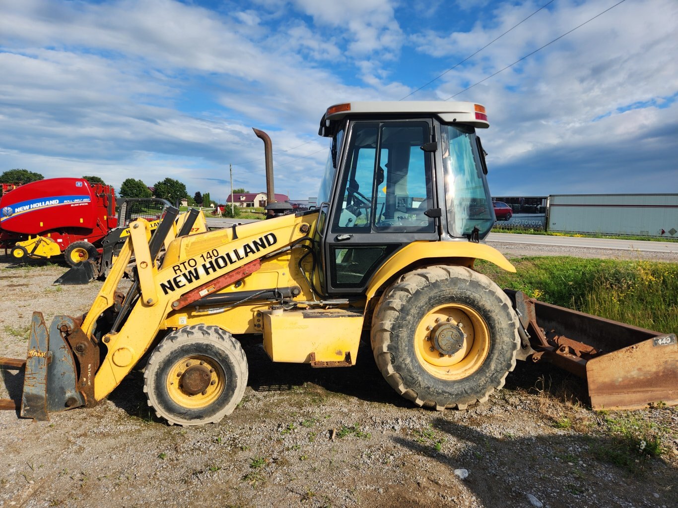 New Holland U80B Industrial Tractor/Skip Loader