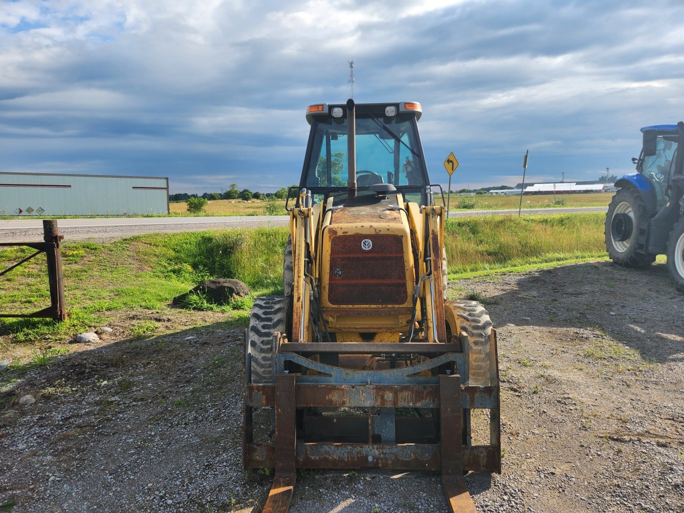 New Holland U80B Industrial Tractor/Skip Loader