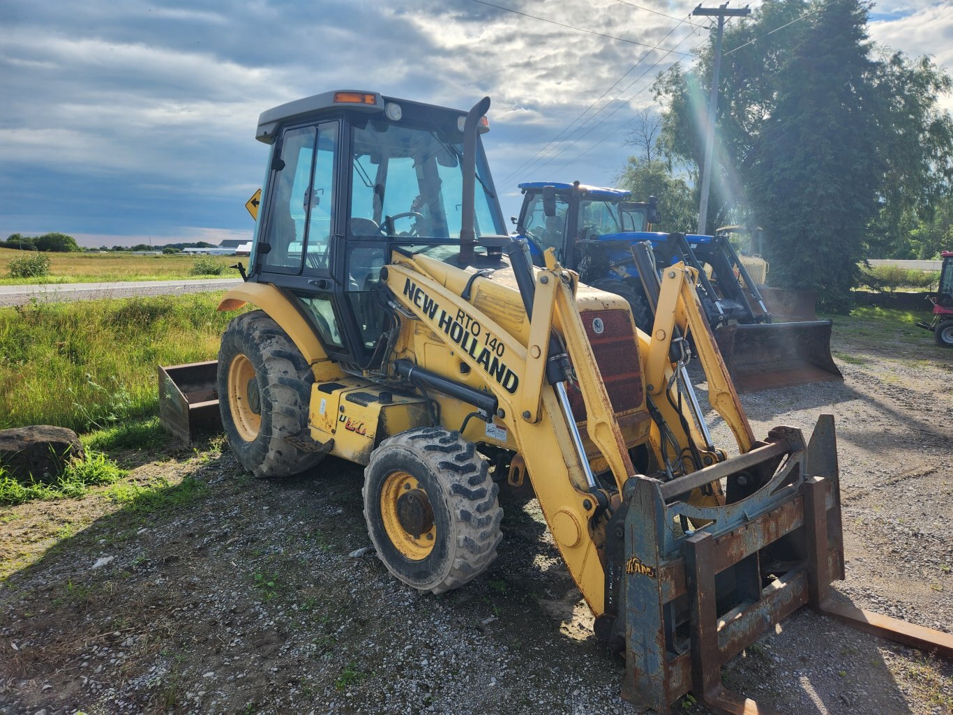 New Holland U80B Industrial Tractor/Skip Loader