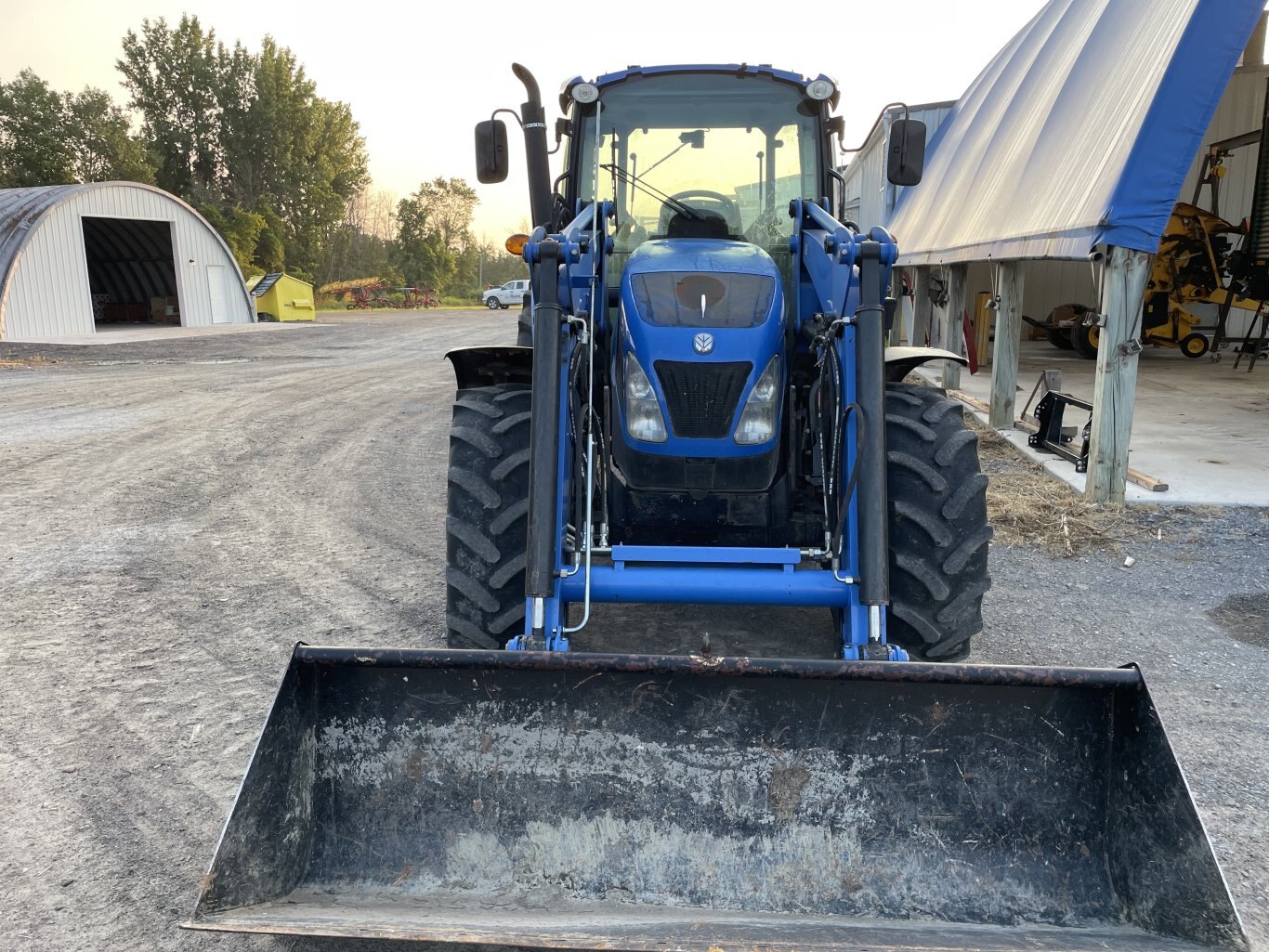 2014 New Holland T4.105 Dual Command tractor