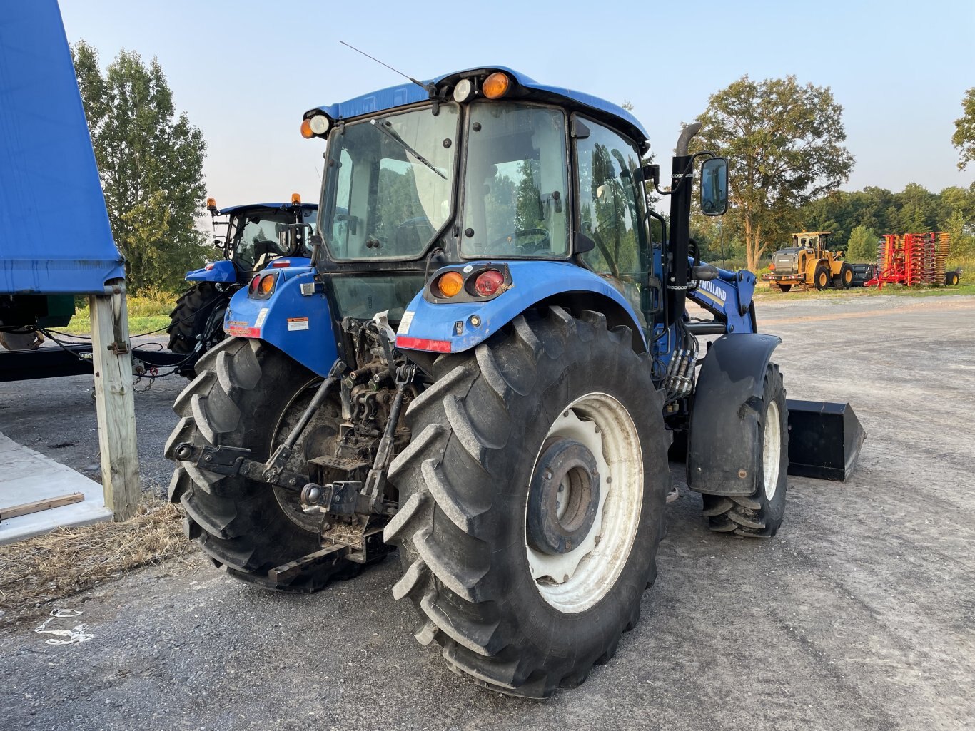 2014 New Holland T4.105 Dual Command tractor