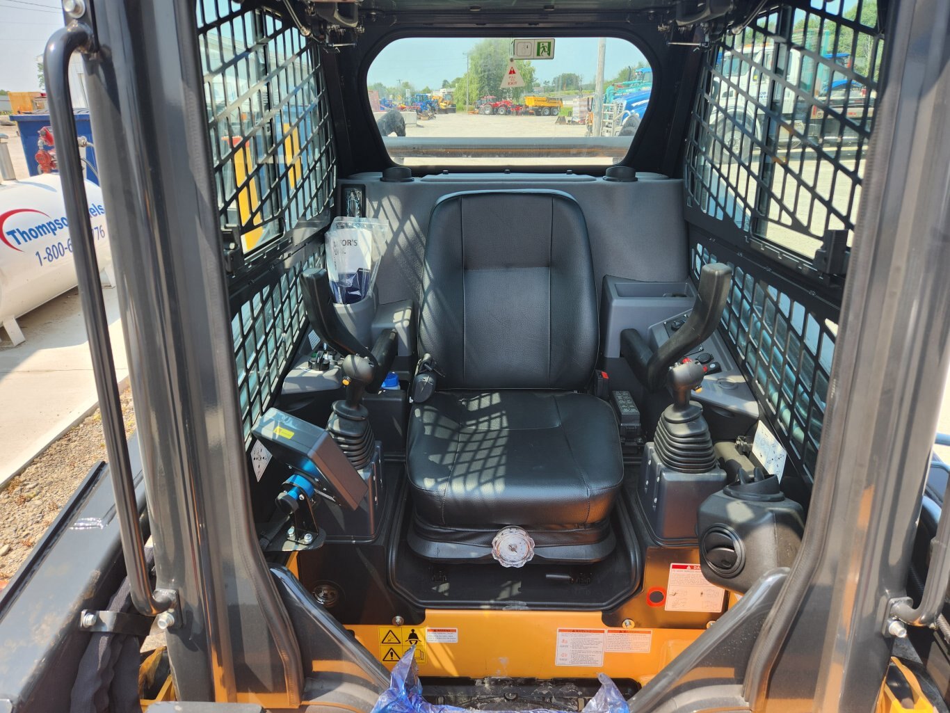 NEW Hyundai HS120V Skidsteer