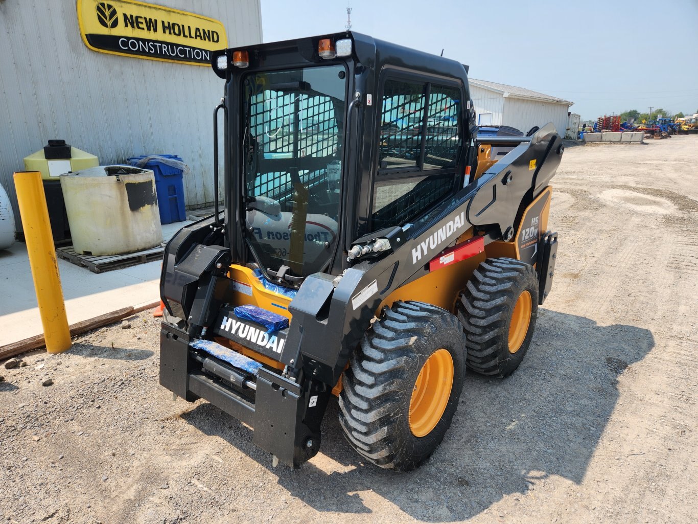 NEW Hyundai HS120V Skidsteer