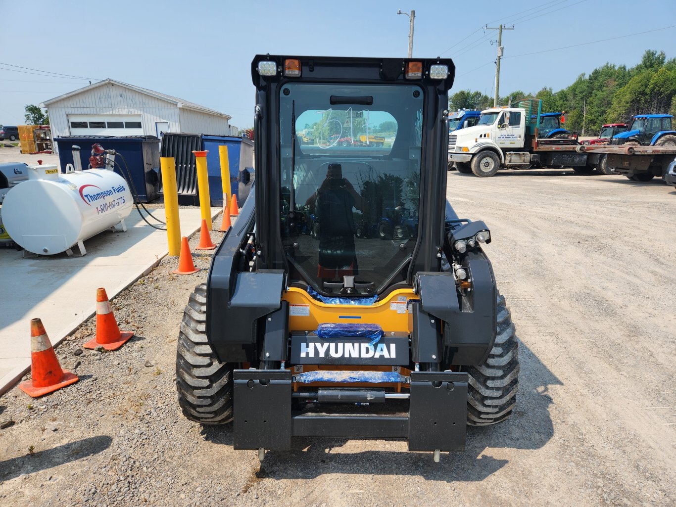 NEW Hyundai HS120V Skidsteer