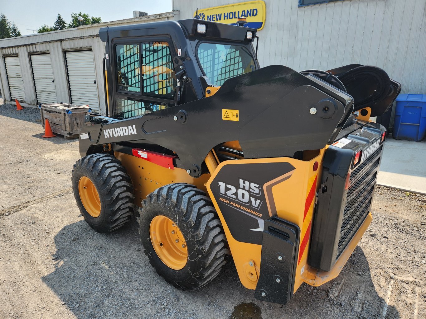 NEW Hyundai HS120V Skidsteer