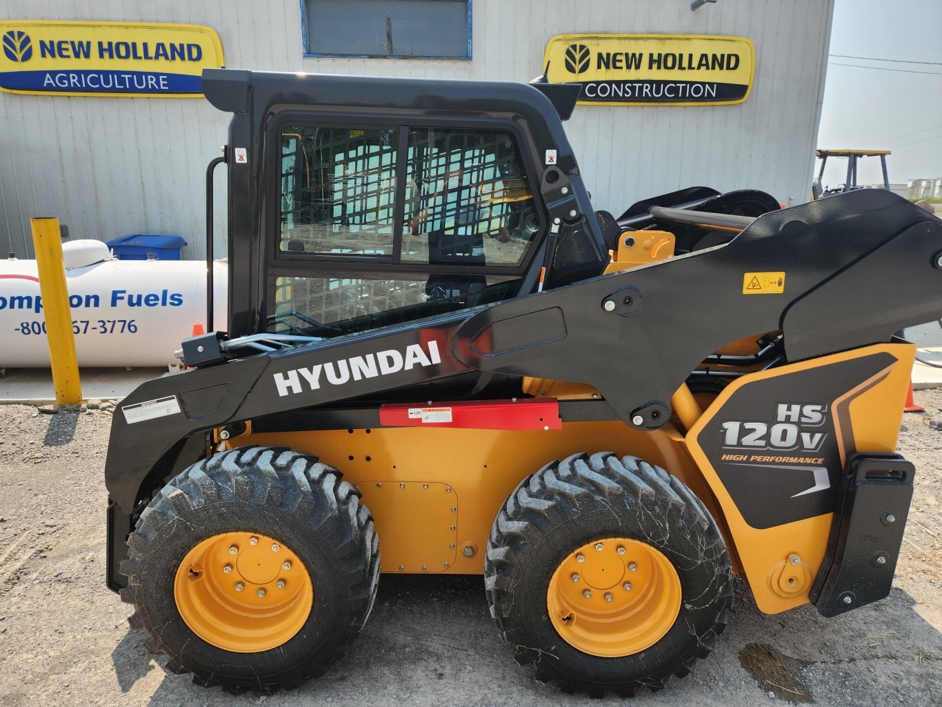 NEW Hyundai HS120V Skidsteer