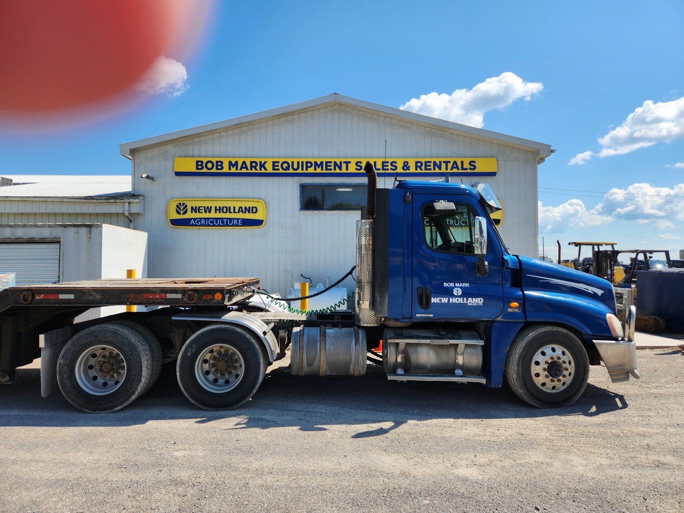 2007 Freightliner Cascadia Day Cab Transport Truck