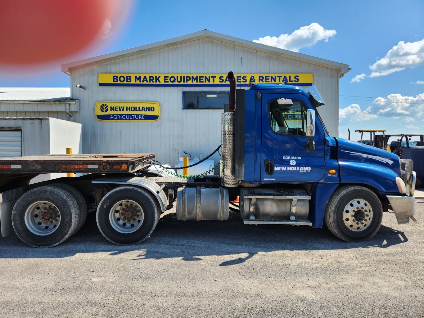 2007 Freightliner Cascadia Day Cab Transport Truck