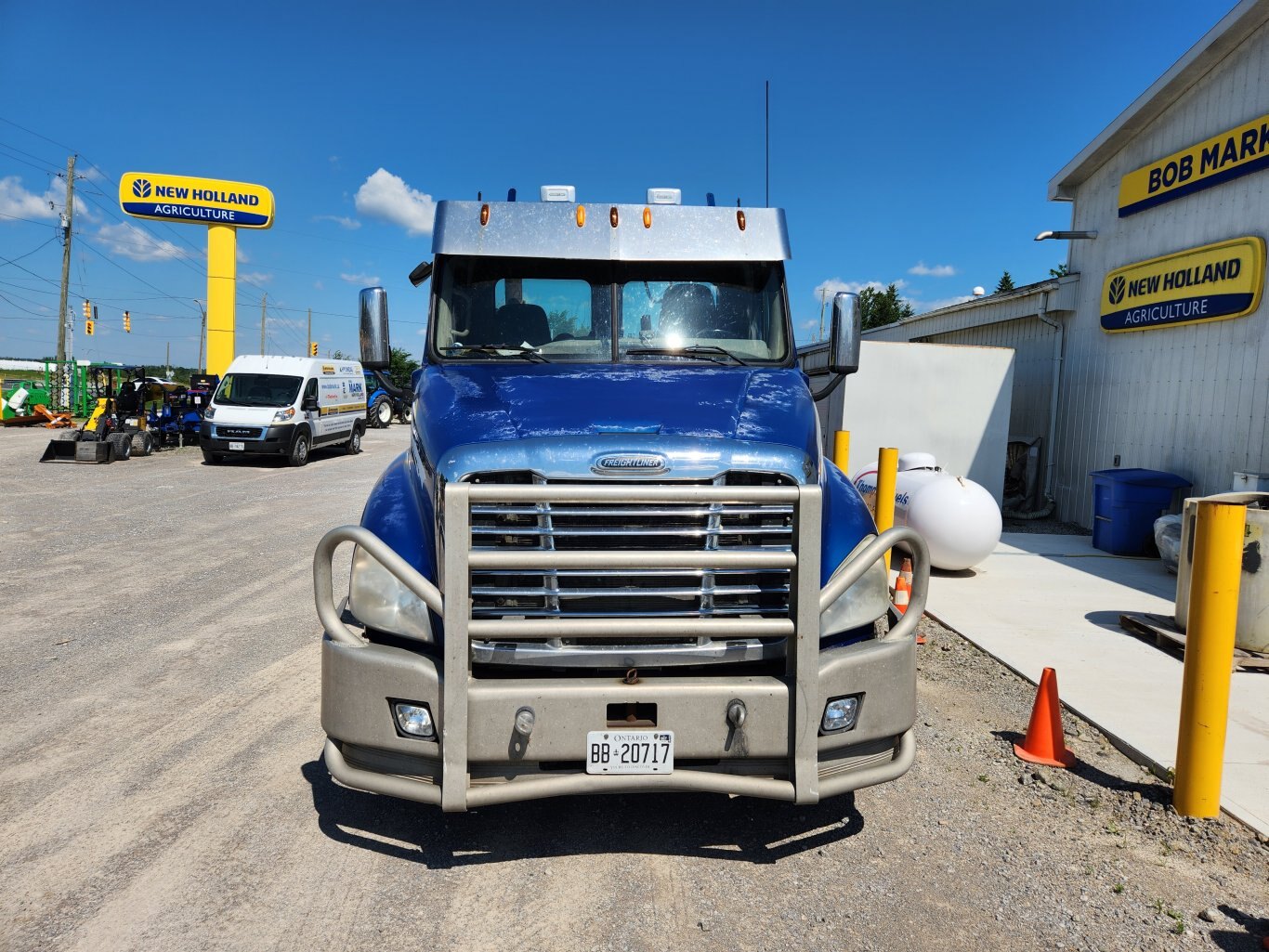 2007 Freightliner Cascadia Day Cab Transport Truck