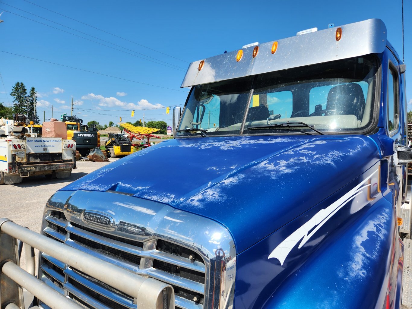 2007 Freightliner Cascadia Day Cab Transport Truck