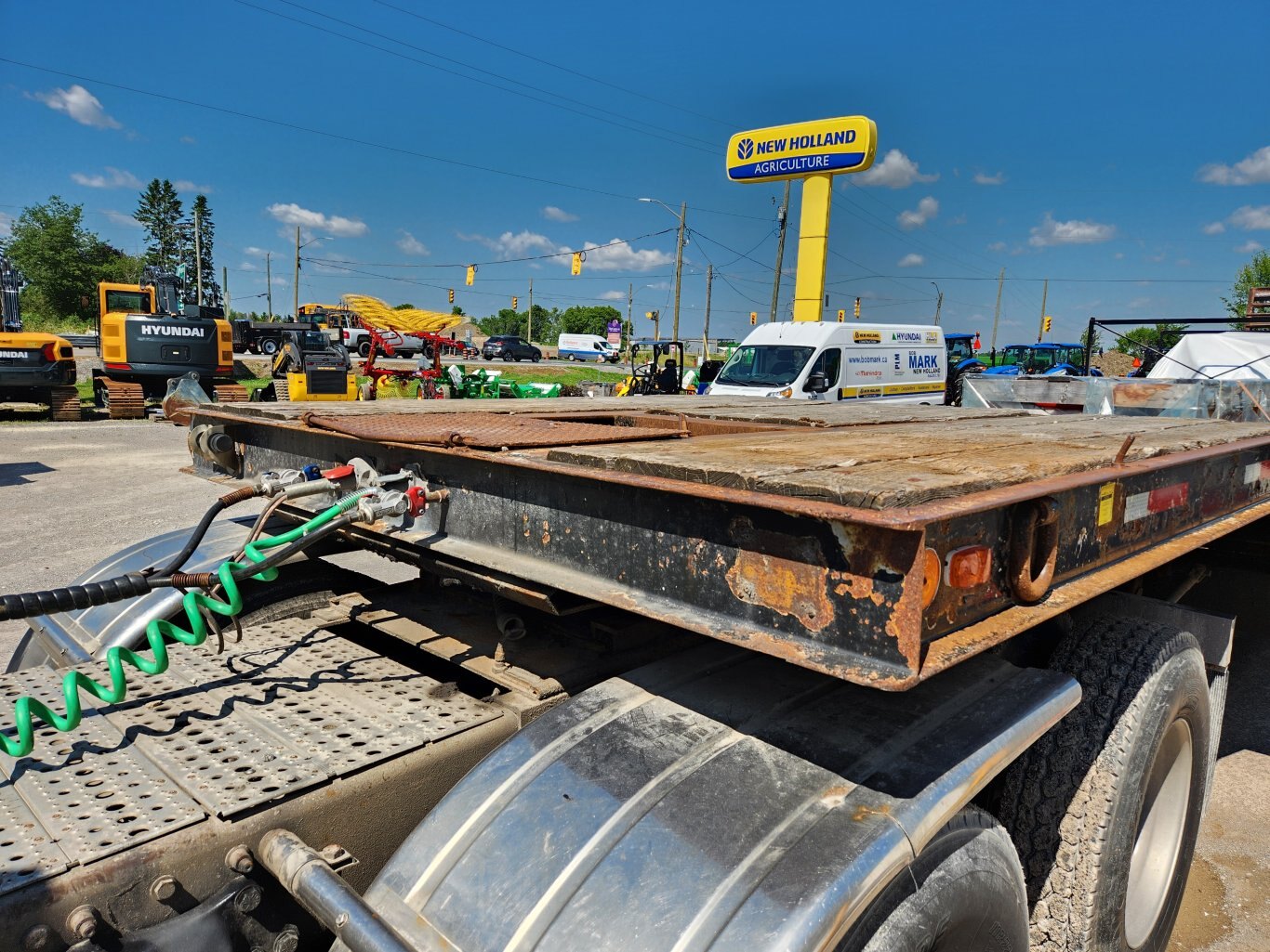 1988 Wallace LBT 30 low boy trailer