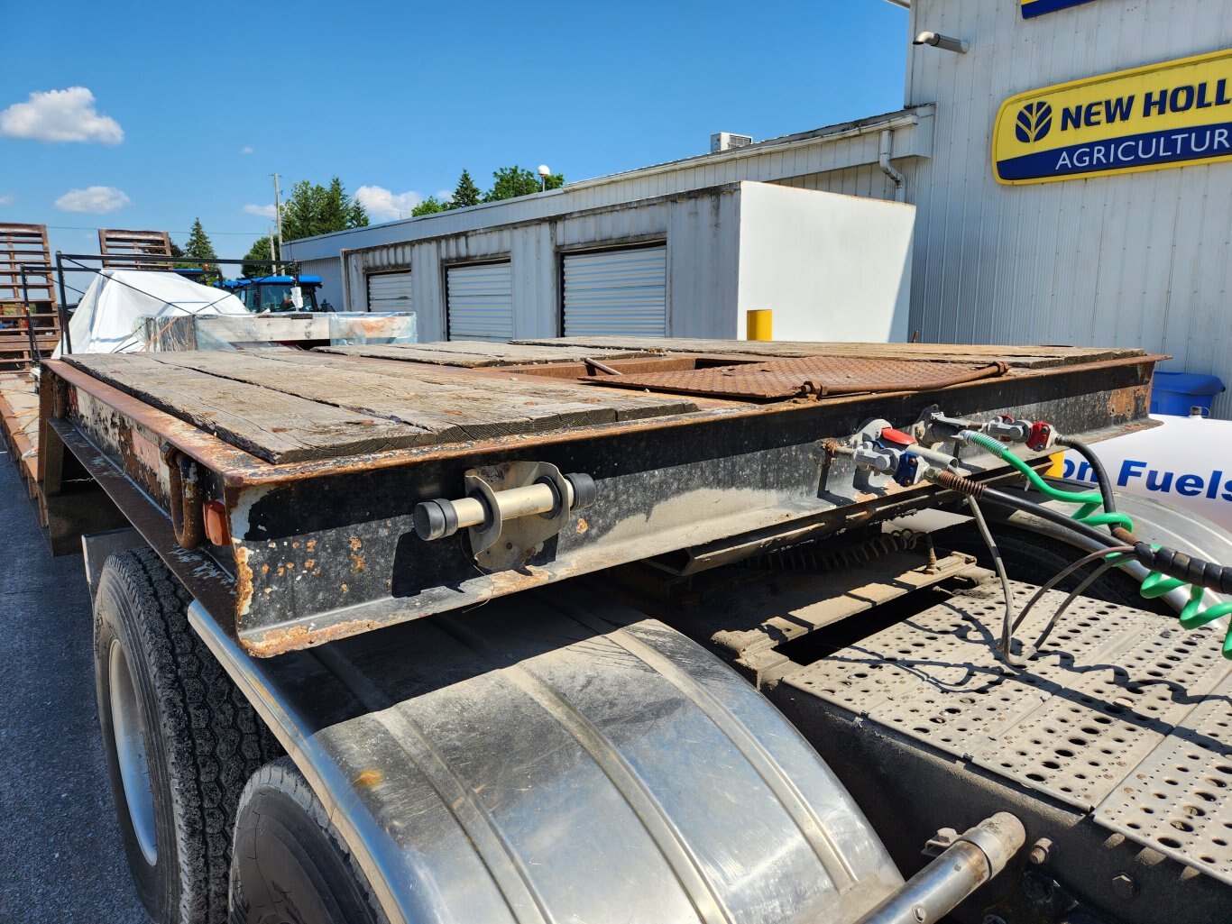 1988 Wallace LBT 30 low boy trailer