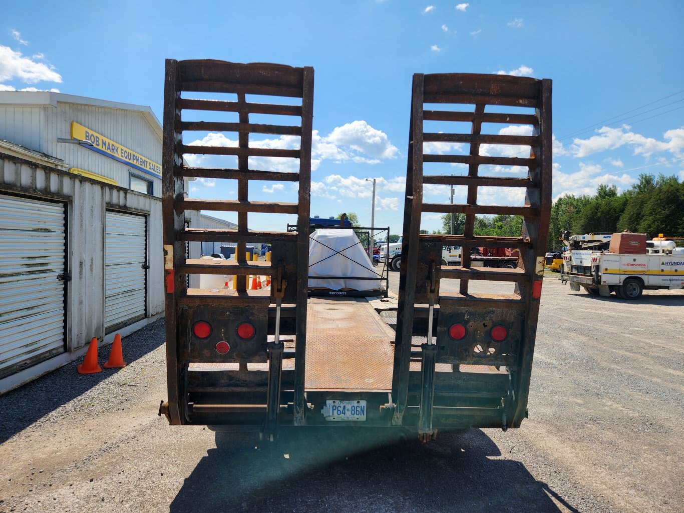 1988 Wallace LBT 30 low boy trailer