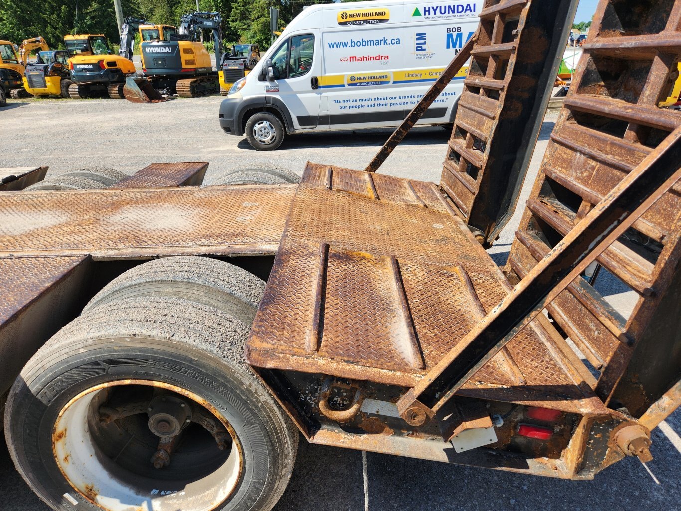 1988 Wallace LBT 30 low boy trailer