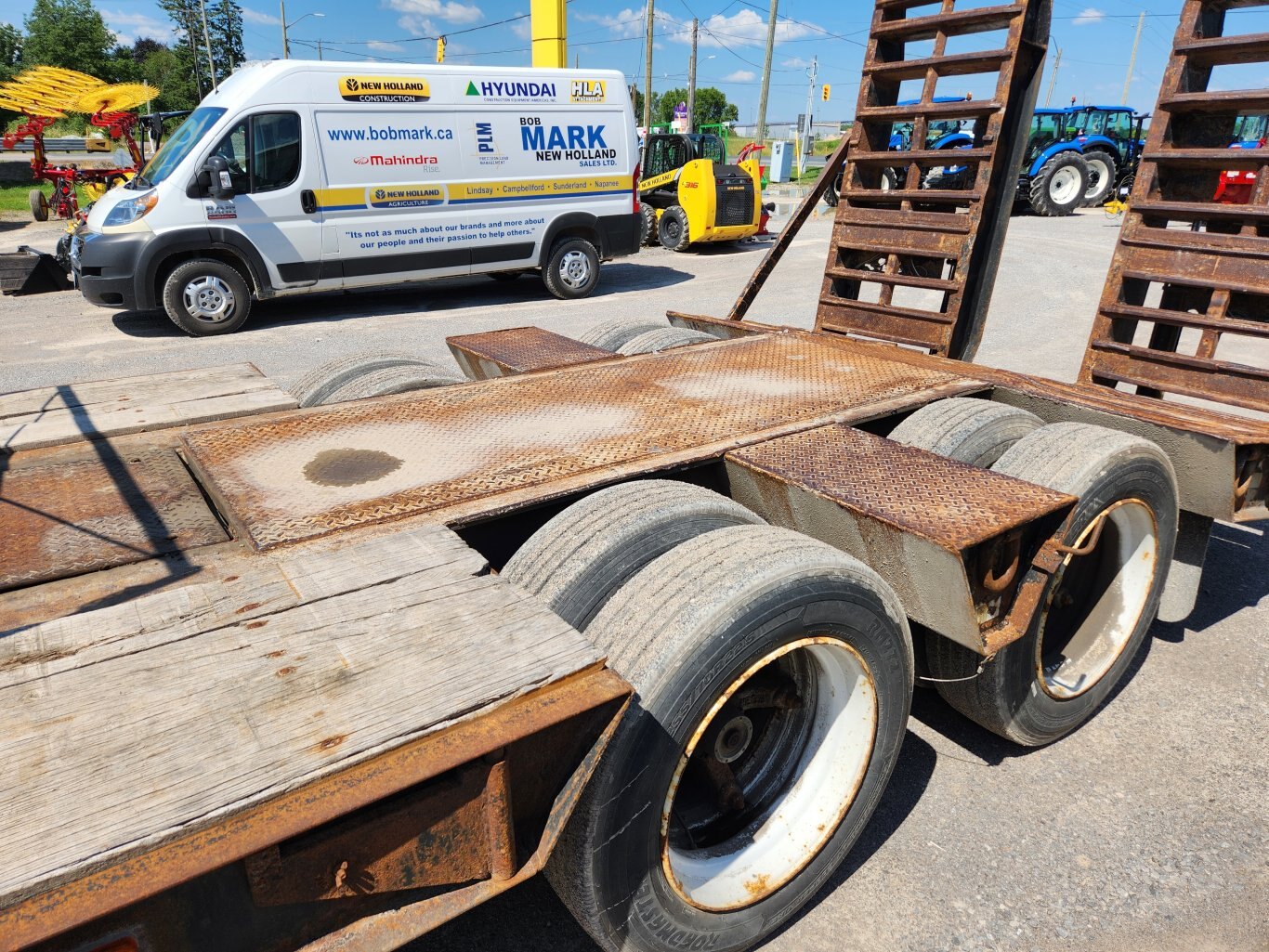 1988 Wallace LBT 30 low boy trailer