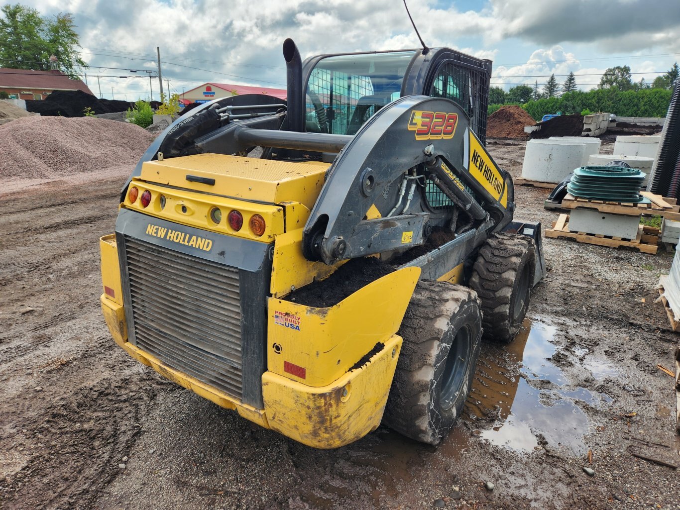 2021 New Holland L328 skid steer