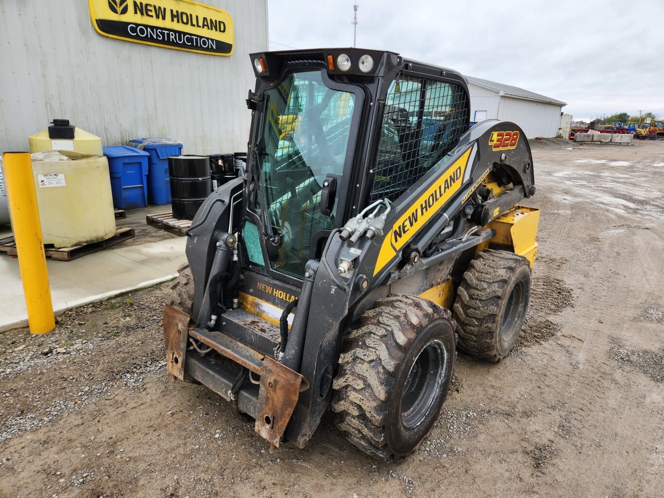 2021 New Holland L328 skid steer