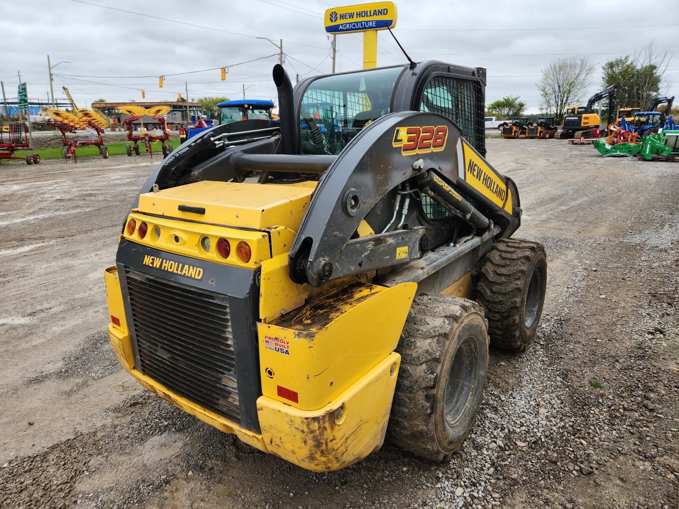 2021 New Holland L328 skid steer