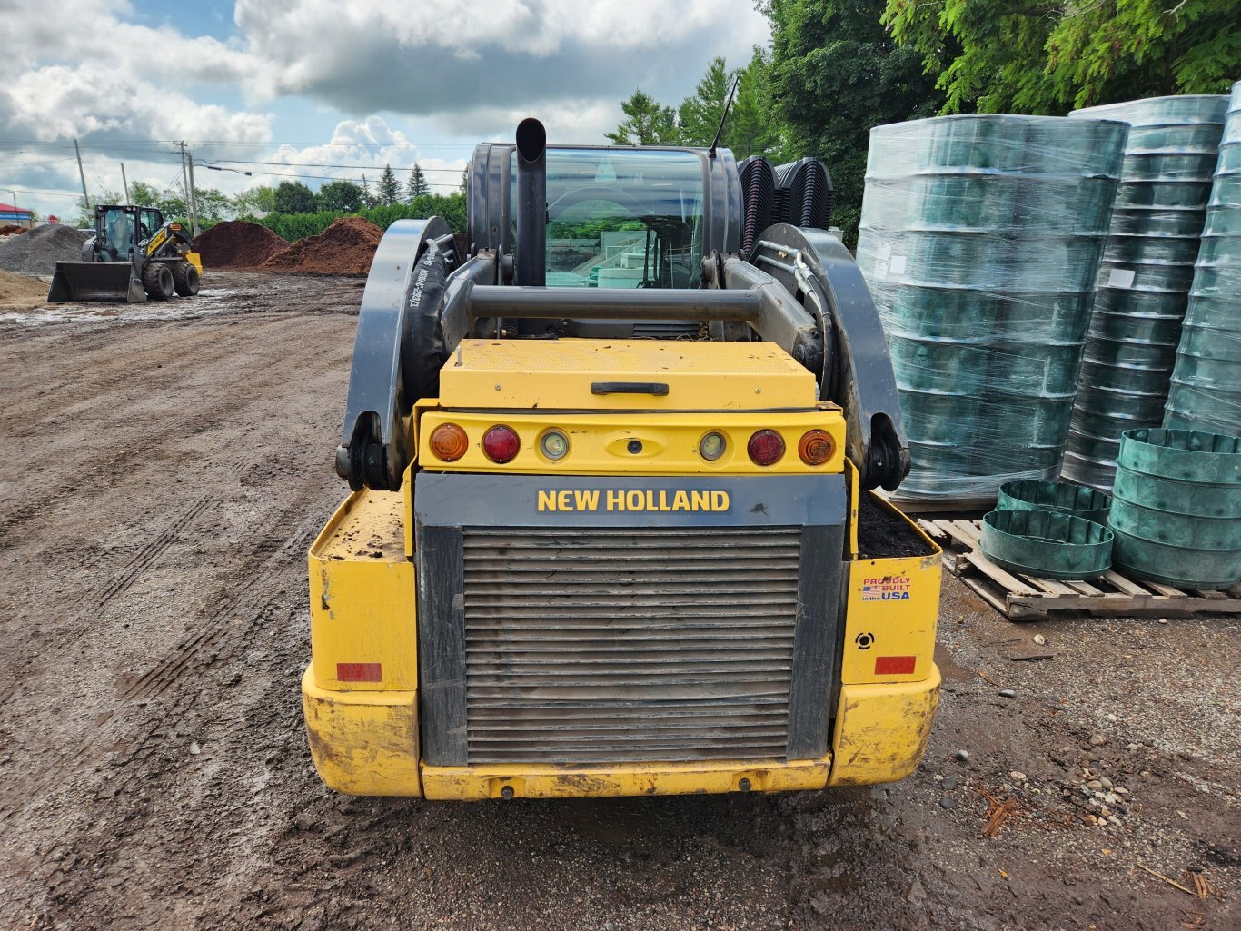 2021 New Holland L328 skid steer