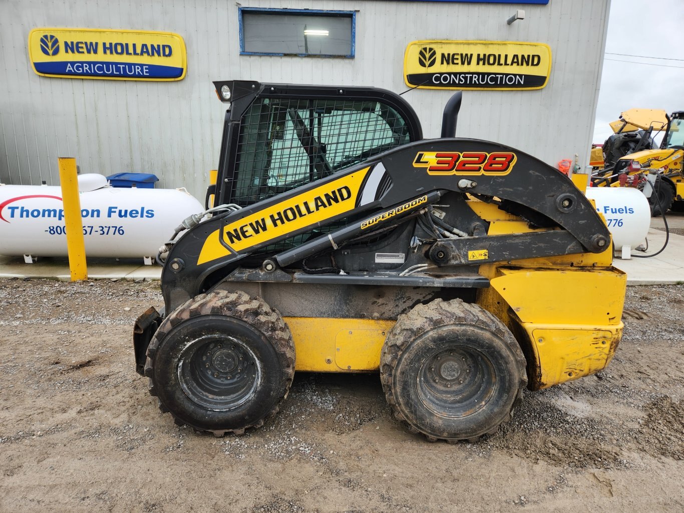 2021 New Holland L328 skid steer