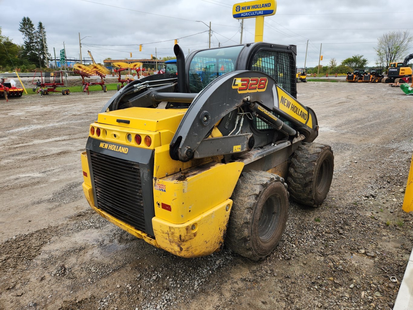 2021 New Holland L328 skid steer