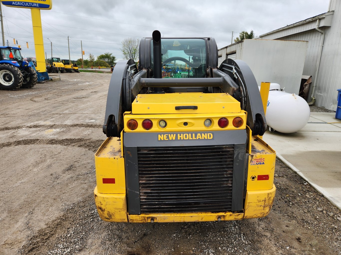 2021 New Holland L328 skid steer