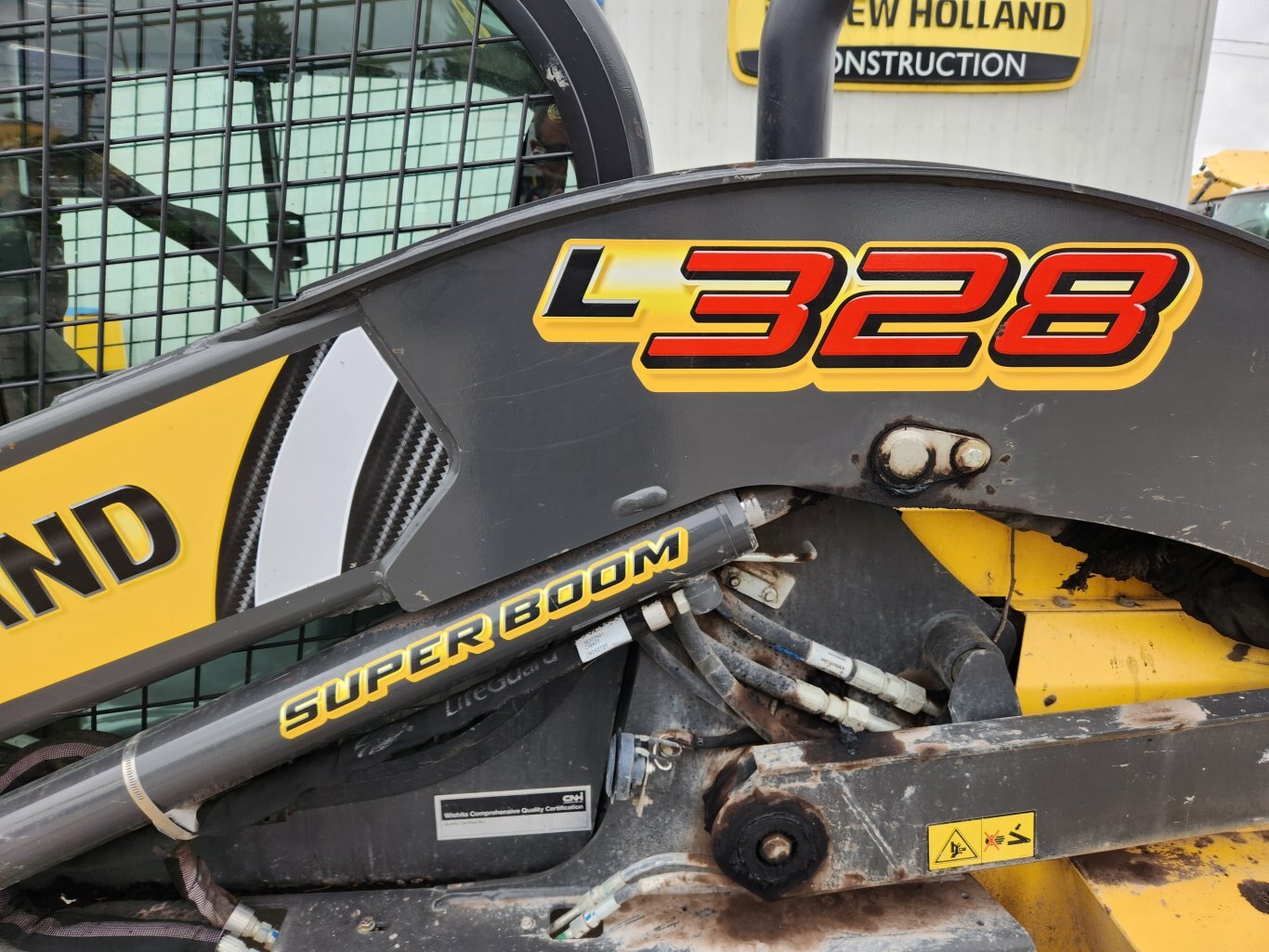 2021 New Holland L328 skid steer