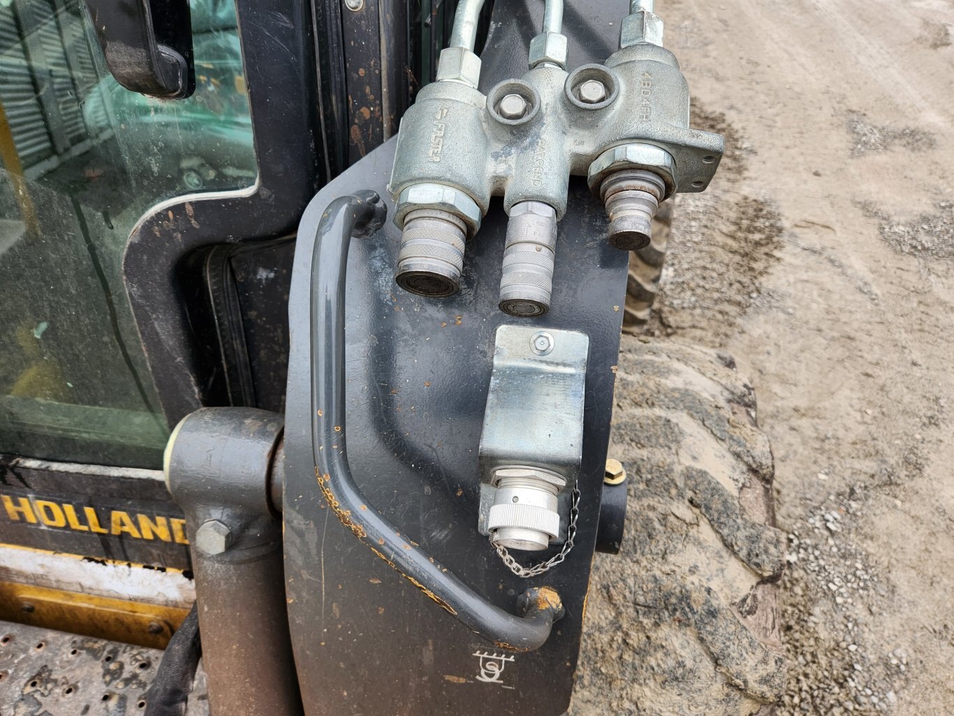 2021 New Holland L328 skid steer