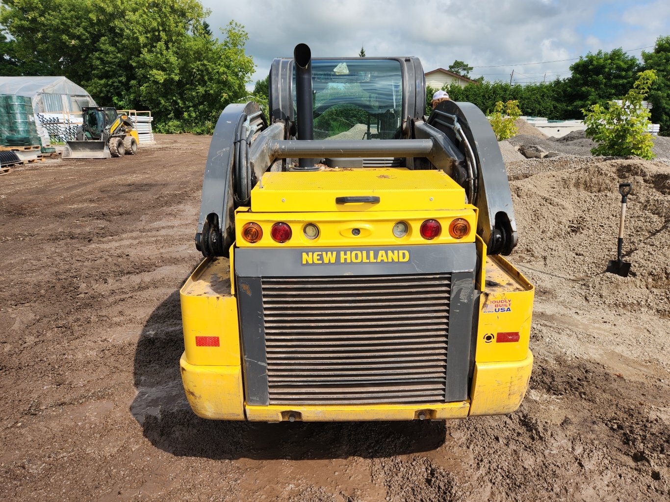 2021 New Holland L328 skid steer