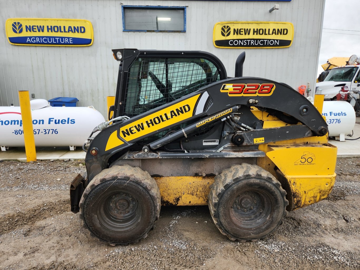 2021 New Holland L328 skid steer