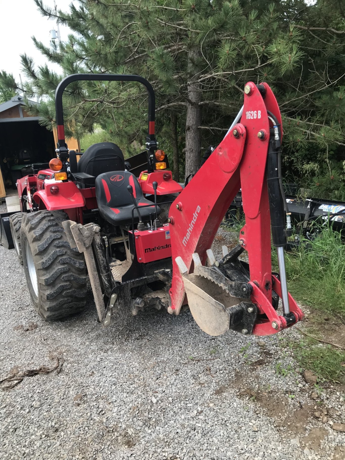 2021 Mahindra 1626 compact tractor loader backhoe