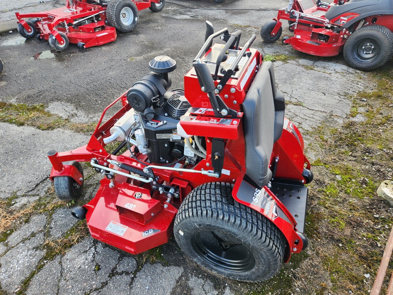 NEW Ferris SRSZ1 stand on mower