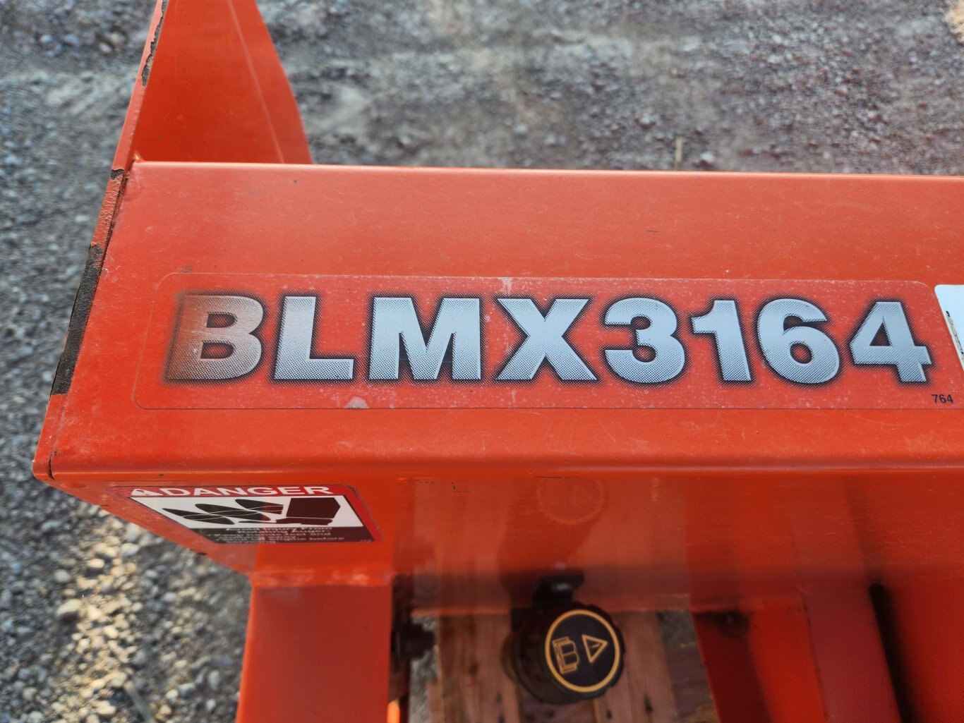 Kubota BLMX3164 snow blower