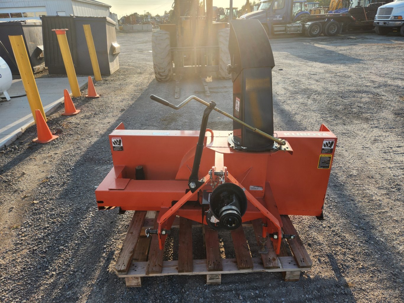 Kubota BLMX3164 snow blower