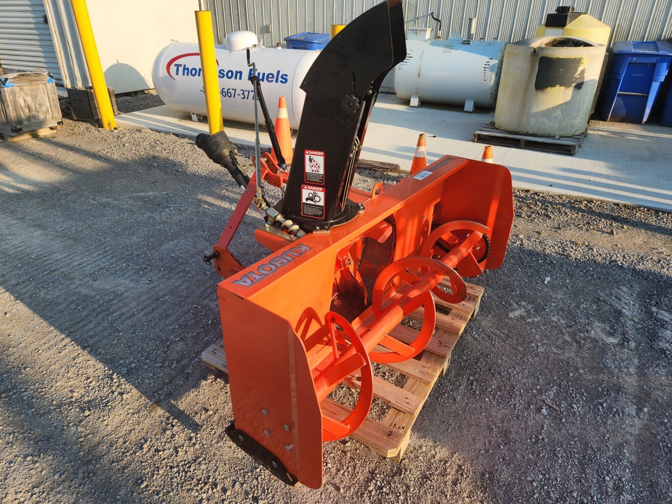 Kubota BLMX3164 snow blower