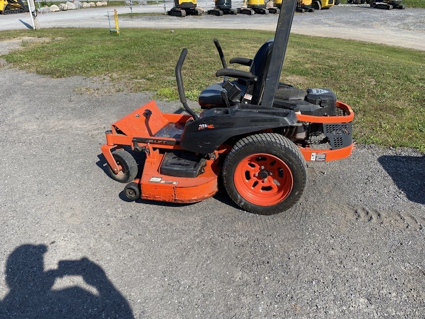 Kubota Kommander Z125S xero turn mower