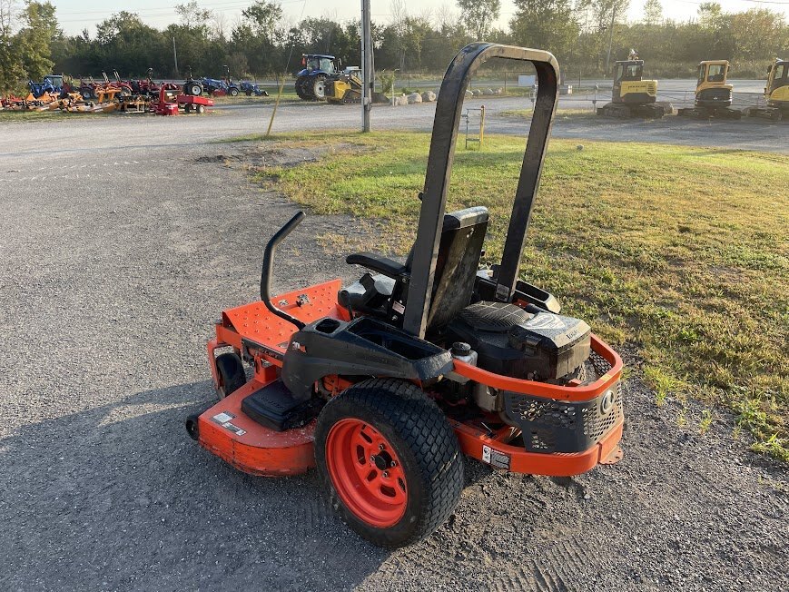 Kubota Kommander Z125S xero turn mower