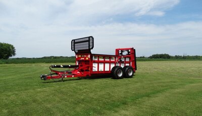 H&S HPV4255 383.39 Cu. Ft. Struck Per ASAE S324.2 Hydra-Push Manure Spreader