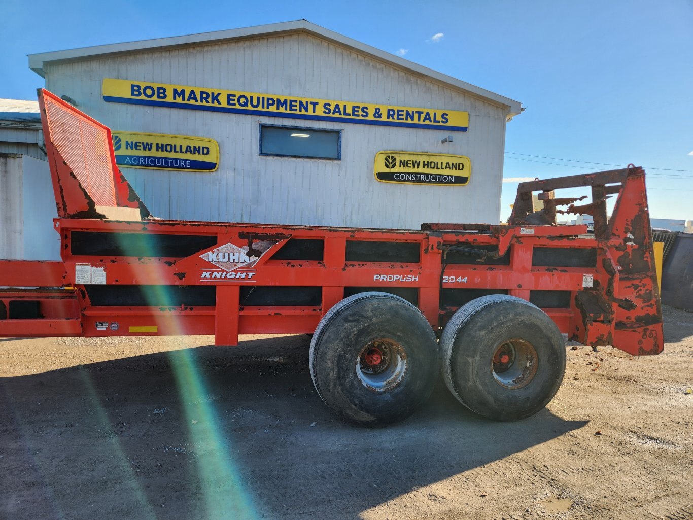 Kuhn Knight ProPush 2044 vertical beater manure spreader