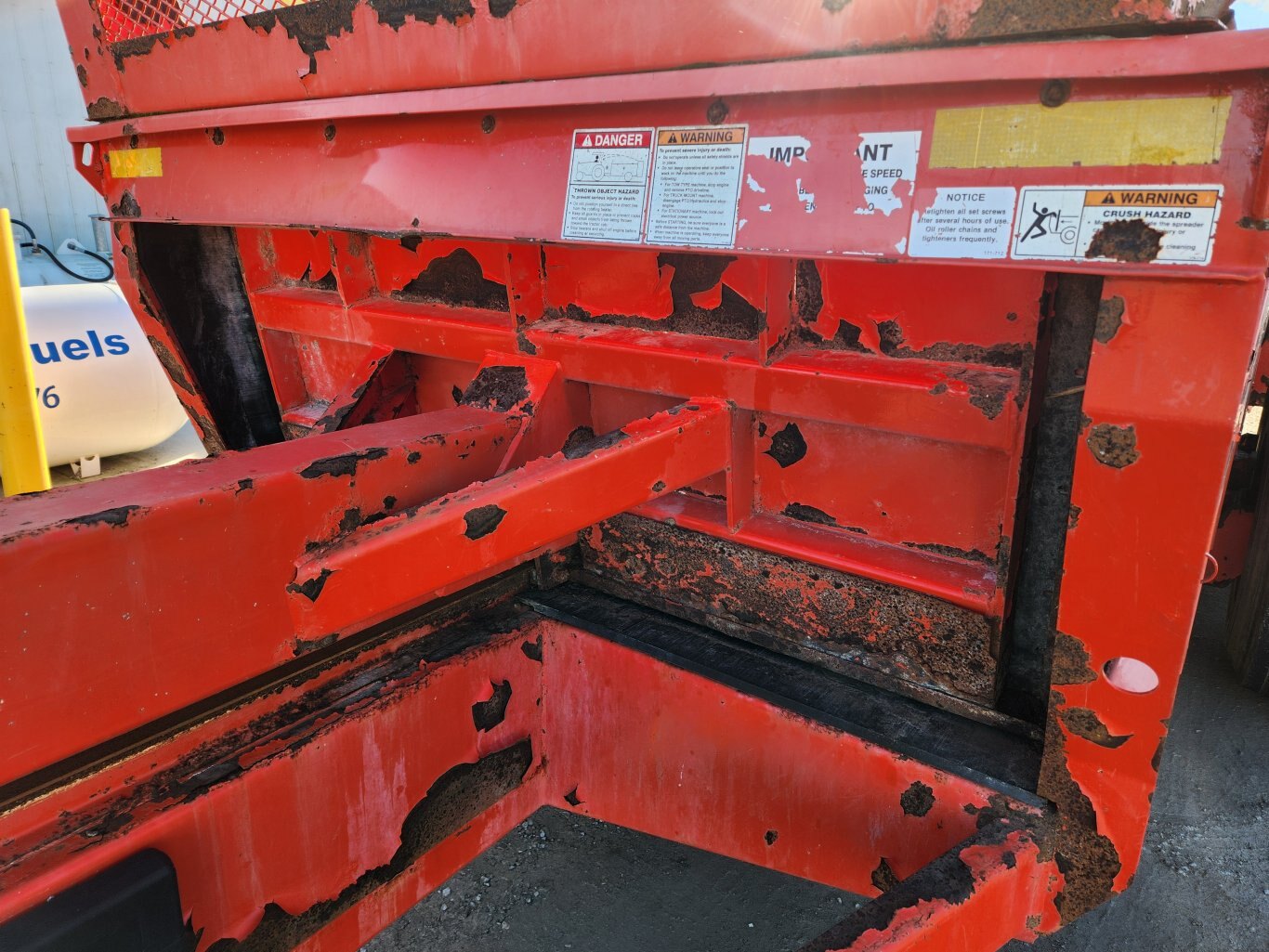 Kuhn Knight ProPush 2044 vertical beater manure spreader