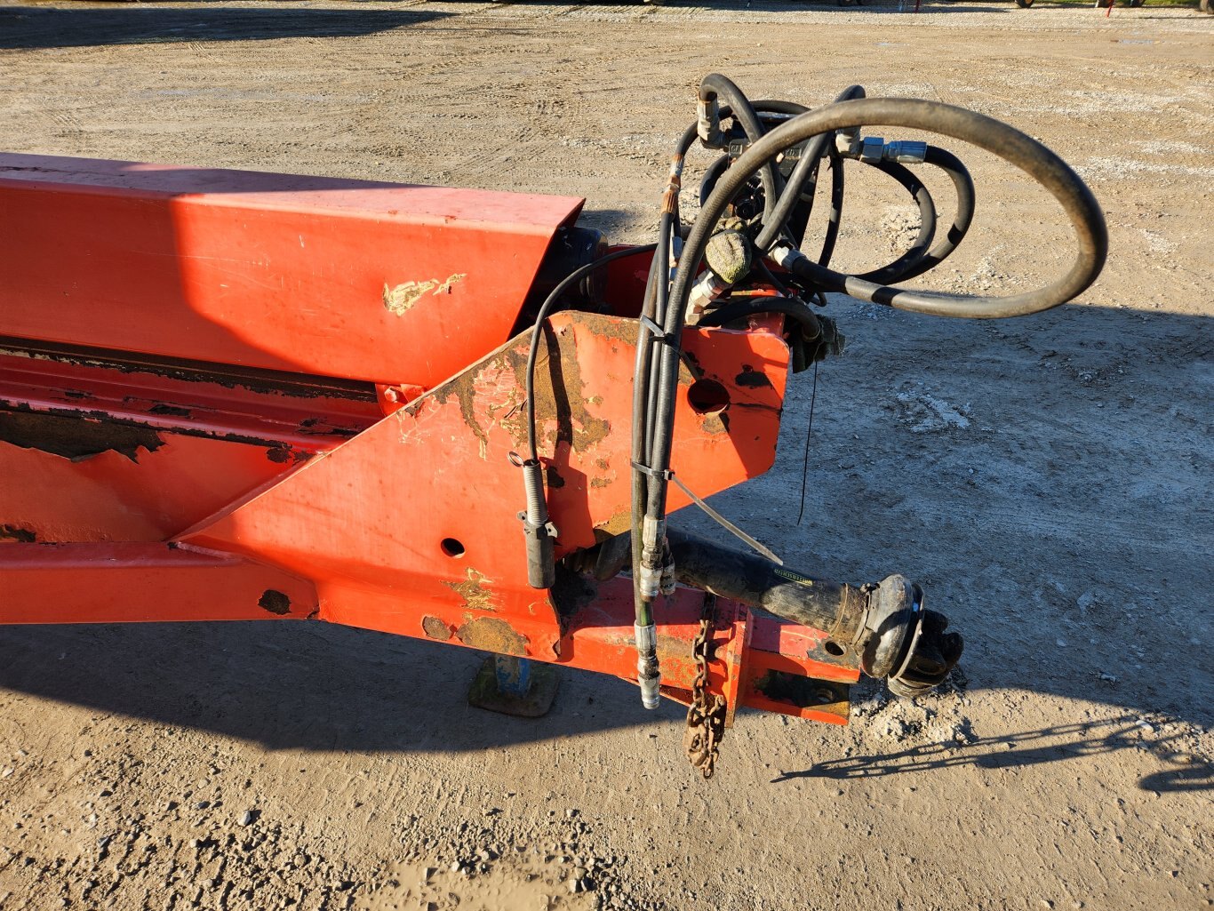 Kuhn Knight ProPush 2044 vertical beater manure spreader