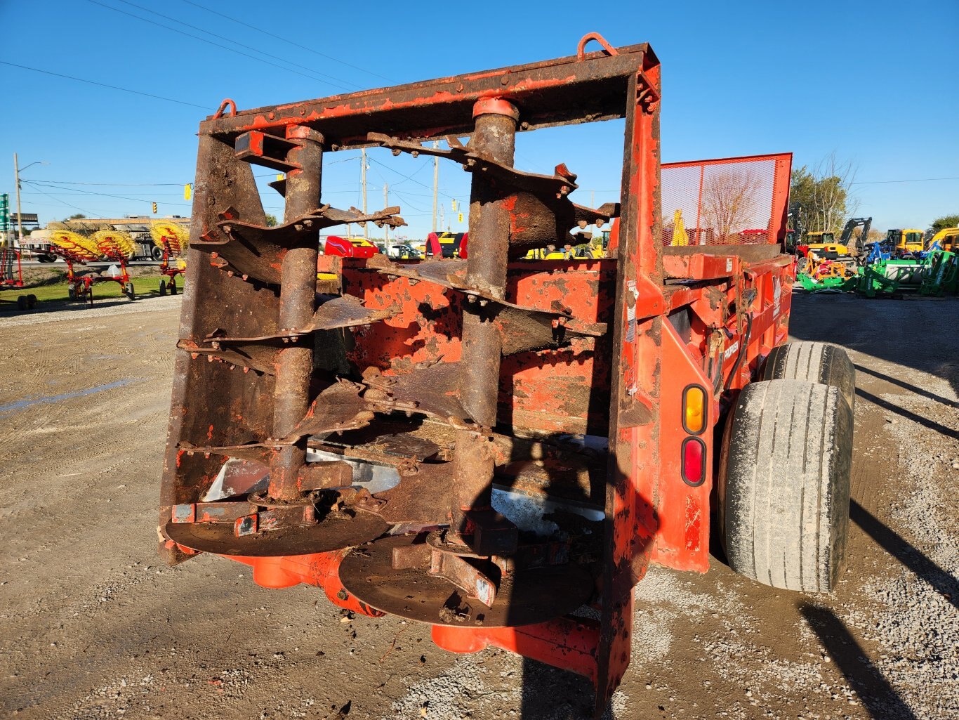 Kuhn Knight ProPush 2044 vertical beater manure spreader