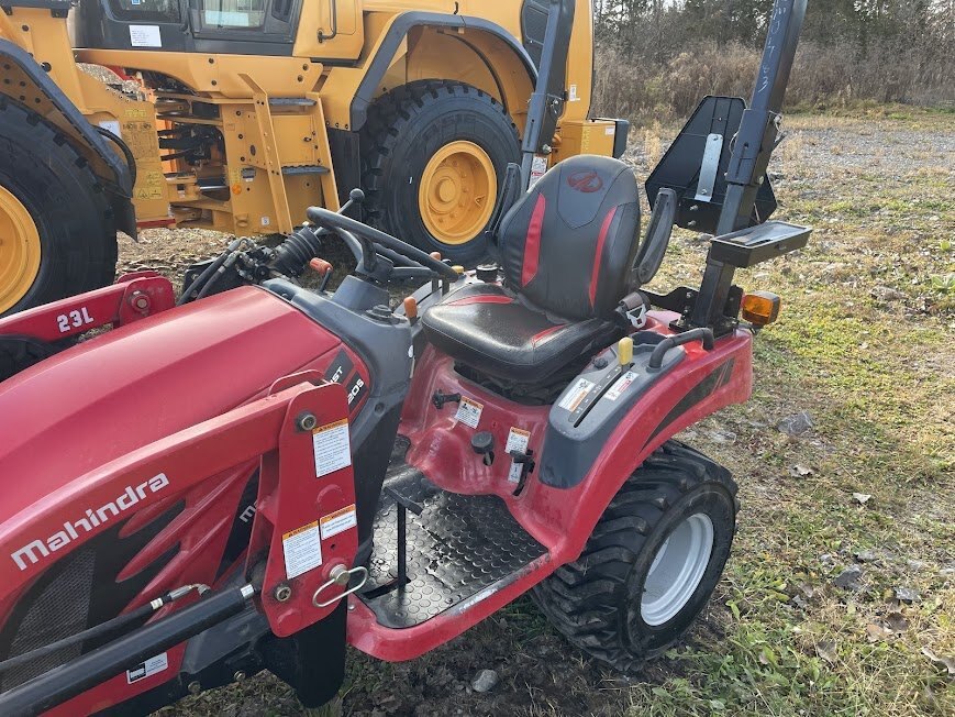 2018 Mahindra eMax 20S