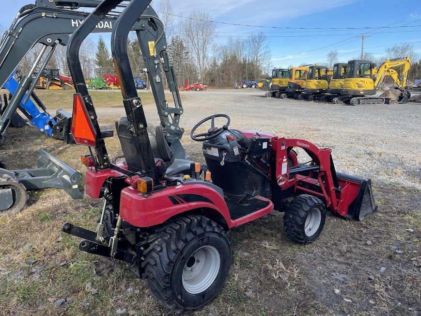 2018 Mahindra eMax 20S