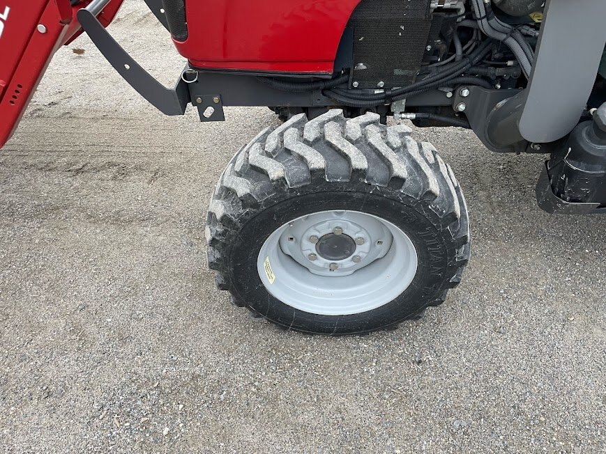 2015 Massey Ferguson 1749